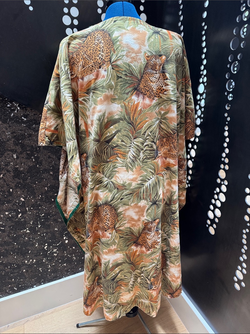 Vintage Leopard & Palm Caftan — Green & Rust - Picture 6 of 9